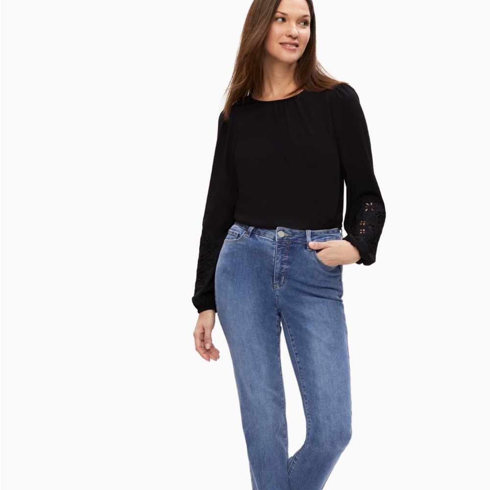 Laura Cutout Detail Blouse Black - Picture 2 of 12